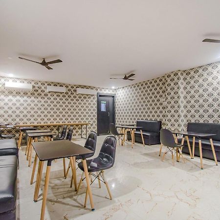 Collection O Mg Guest House كولكاتا المظهر الخارجي الصورة