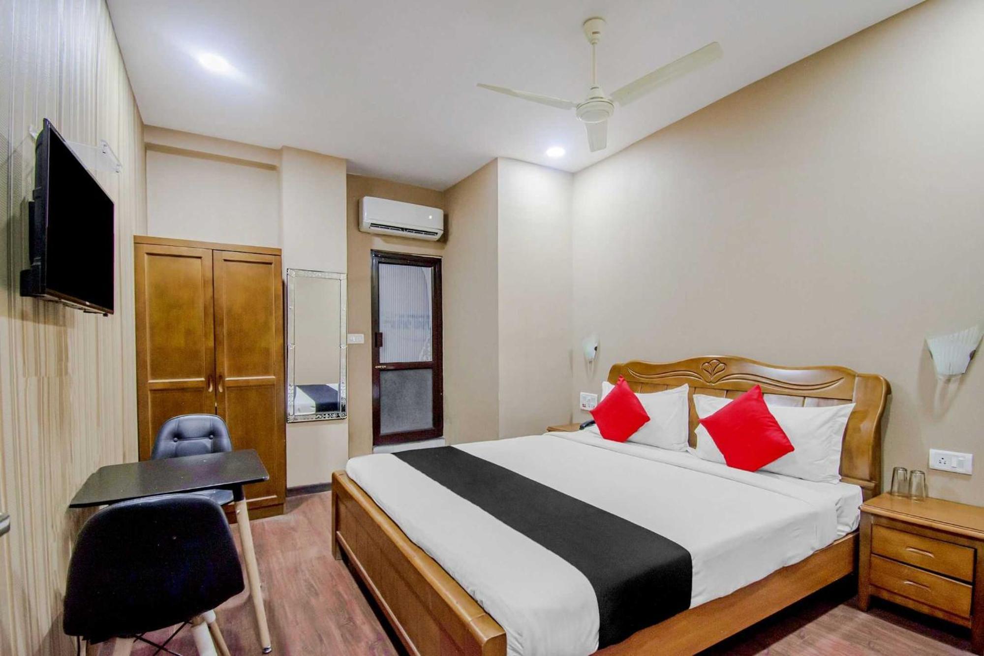 Collection O Mg Guest House كولكاتا المظهر الخارجي الصورة